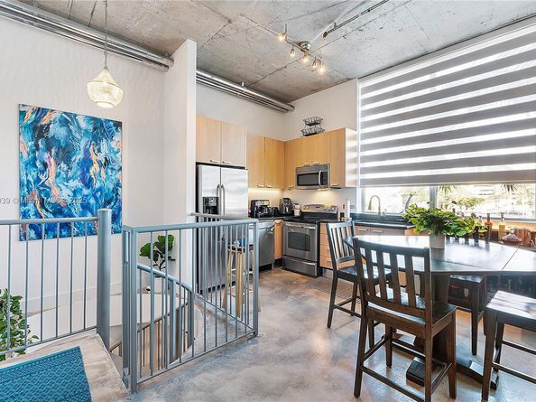 Undisclosed Address #A11908939, Hollywood FL 33020