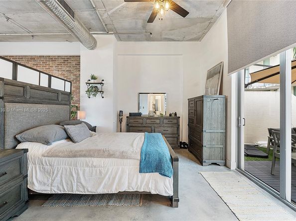 Undisclosed Address #A11908939, Hollywood FL 33020