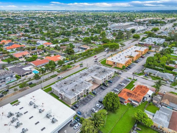 9000 SW 24th St 223C, Miami FL 33165