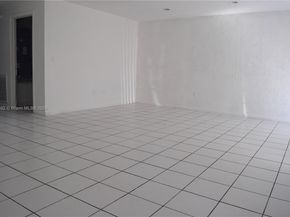 9745 NW 37th St 9745, Sunrise FL 33351
