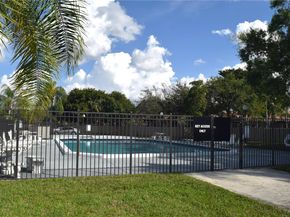 9745 NW 37th St 9745, Sunrise FL 33351