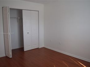 9745 NW 37th St 9745, Sunrise FL 33351