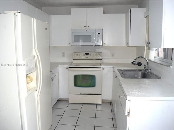 9745 NW 37th St 9745, Sunrise FL 33351