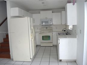 9745 NW 37th St 9745, Sunrise FL 33351