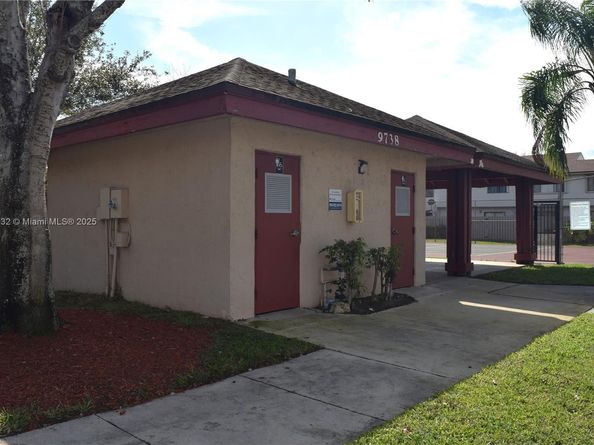 9745 NW 37th St 9745, Sunrise FL 33351