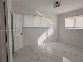 19800 NW Miami Ct, Miami Gardens FL 33169