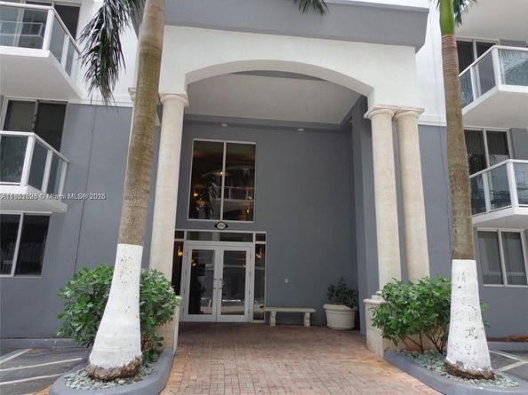 5091 NW 7th St 711, Miami FL 33126