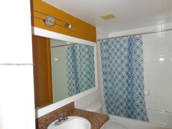 5091 NW 7th St 711, Miami FL 33126