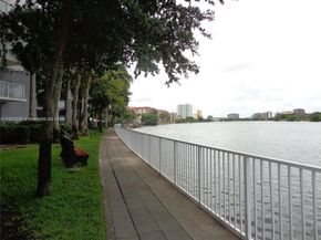 5091 NW 7th St 711, Miami FL 33126