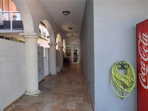 5091 NW 7th St 711, Miami FL 33126