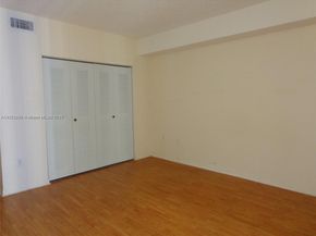5091 NW 7th St 711, Miami FL 33126