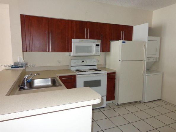 5091 NW 7th St 711, Miami FL 33126