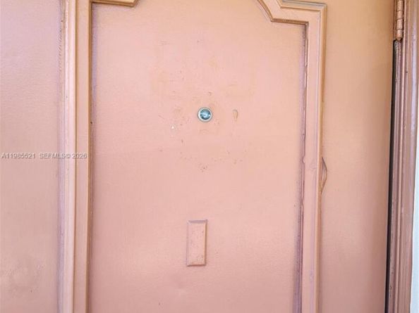 3051 E Sunrise Lakes Dr 210, Sunrise FL 33322