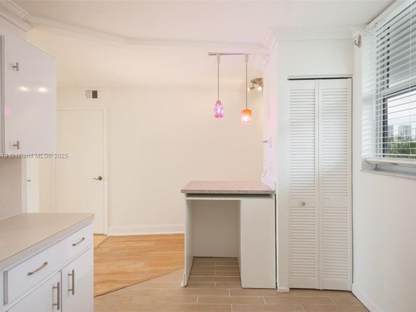 3703 NE 166th St 408, North Miami Beach FL 33160