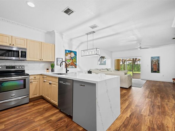 5577 Monte Carlo Pl, Margate FL 33068