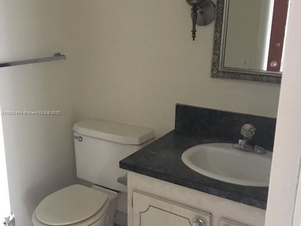 2025 NE 164th St 205, North Miami Beach FL 33162