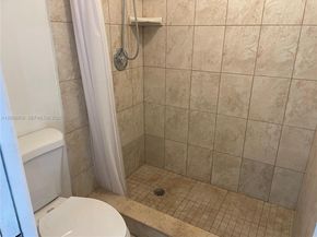 819 NE 199th St 6205, Miami FL 33179