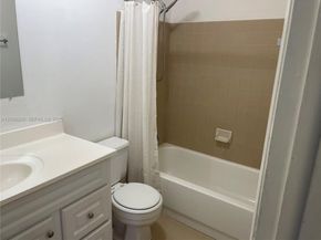 819 NE 199th St 6205, Miami FL 33179