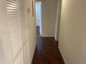 819 NE 199th St 6205, Miami FL 33179