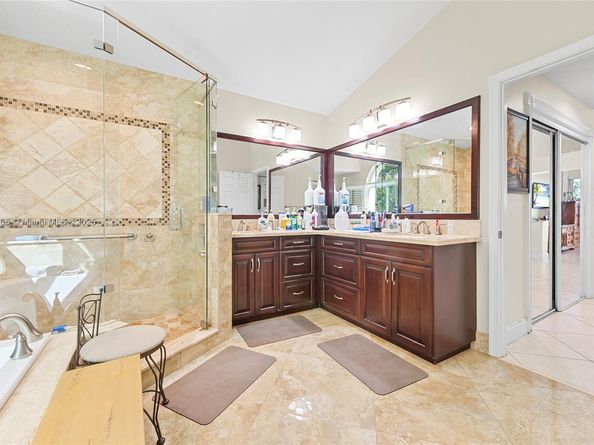 805 Lake Blvd, Weston FL 33326