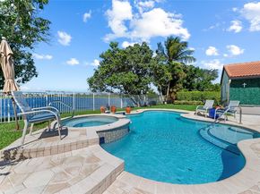 805 Lake Blvd, Weston FL 33326