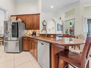 805 Lake Blvd, Weston FL 33326