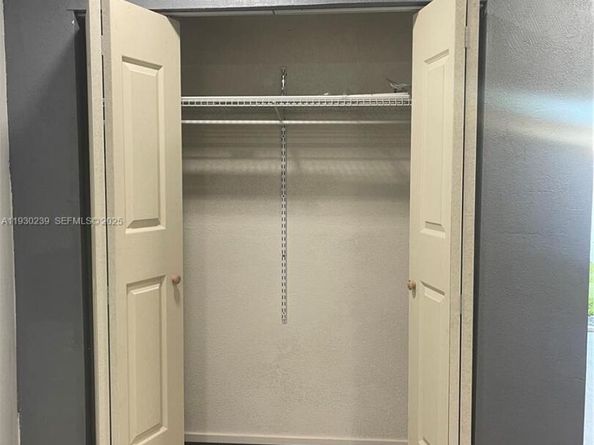 841 N 69th Ave, Hollywood FL 33024