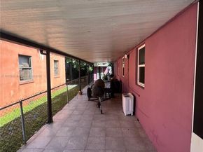 1733 NW 40th St, Miami FL 33142