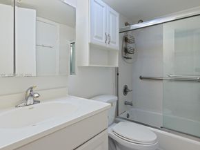 9500 SW 140th Ct 9500, Miami FL 33186