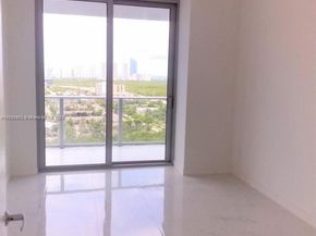 16385 Biscayne Blvd 2020, North Miami Beach FL 33160