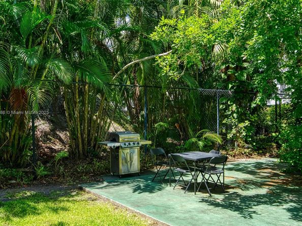 1420 Atlantic Shores Blvd 340, Hallandale Beach FL 33009