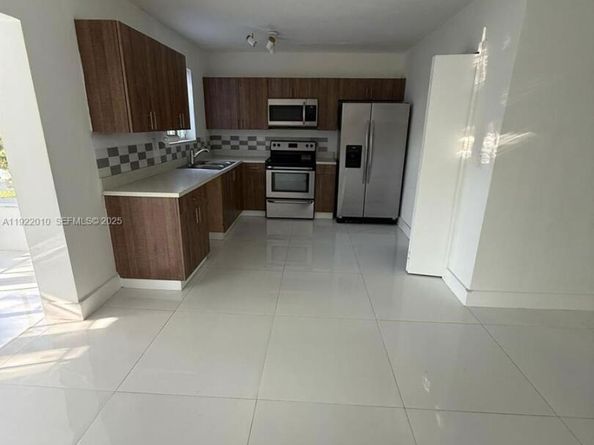 2340 Jamaica Dr, Miramar FL 33023