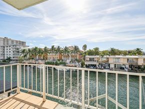 3862 NE 171st St E, North Miami Beach FL 33160