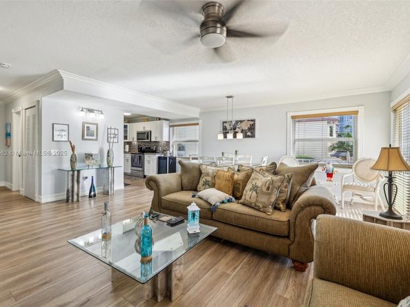 3862 NE 171st St E, North Miami Beach FL 33160