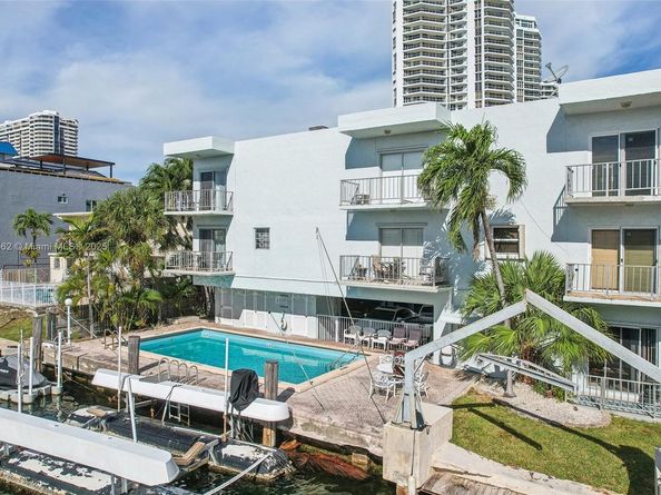 3862 NE 171st St E, North Miami Beach FL 33160