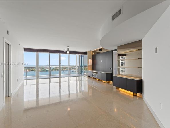 450 Alton Rd 2703, Miami Beach FL 33139