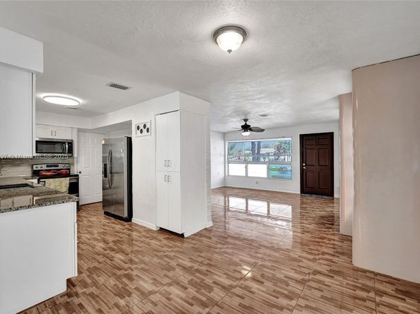 3330 Taft St, Hollywood FL 33021