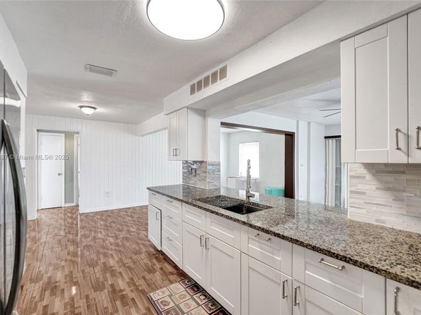 3330 Taft St, Hollywood FL 33021
