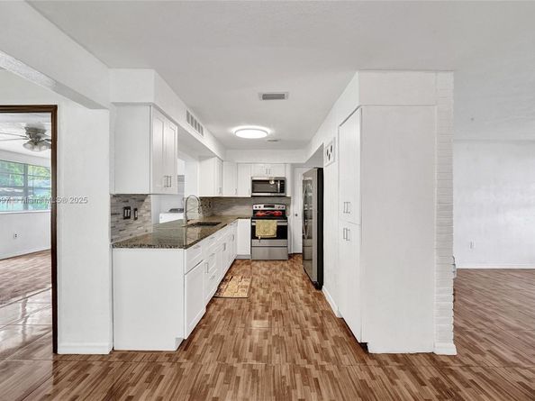 3330 Taft St, Hollywood FL 33021