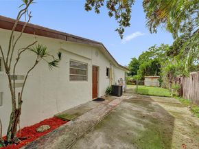 3330 Taft St, Hollywood FL 33021