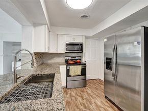 3330 Taft St, Hollywood FL 33021