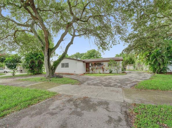 3330 Taft St, Hollywood FL 33021