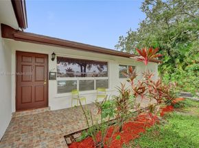 3330 Taft St, Hollywood FL 33021