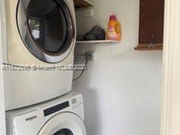 2051 NE 25th Ave, Pompano Beach FL 33062
