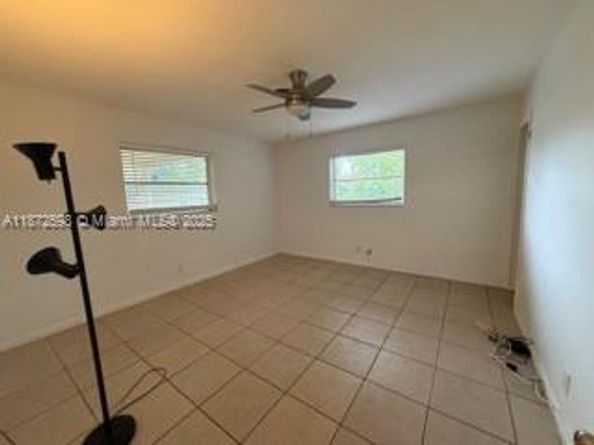 2051 NE 25th Ave, Pompano Beach FL 33062