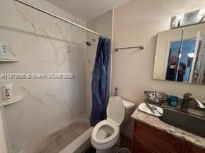 2051 NE 25th Ave, Pompano Beach FL 33062