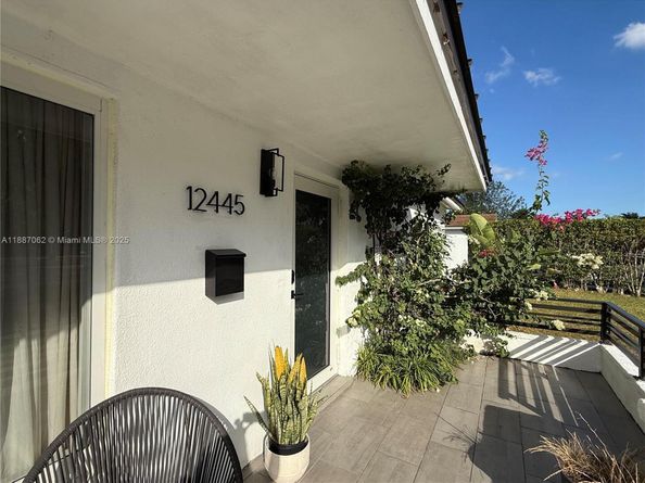 12445 SW 42 St, Miami FL 33175