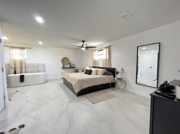 12445 SW 42 St, Miami FL 33175