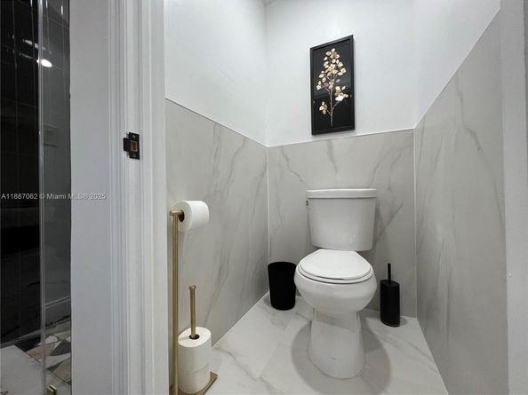12445 SW 42 St, Miami FL 33175