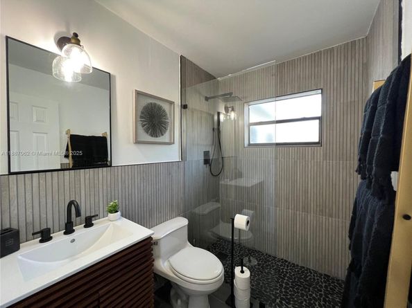 12445 SW 42 St, Miami FL 33175